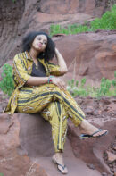 Ensemble Nyata, Élégance en mouvement