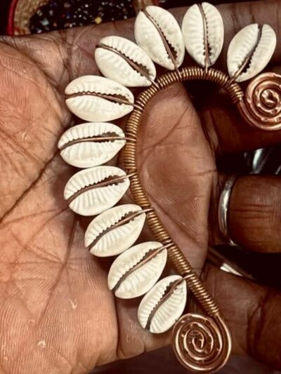 Bijoux d’Oreille en Cauris