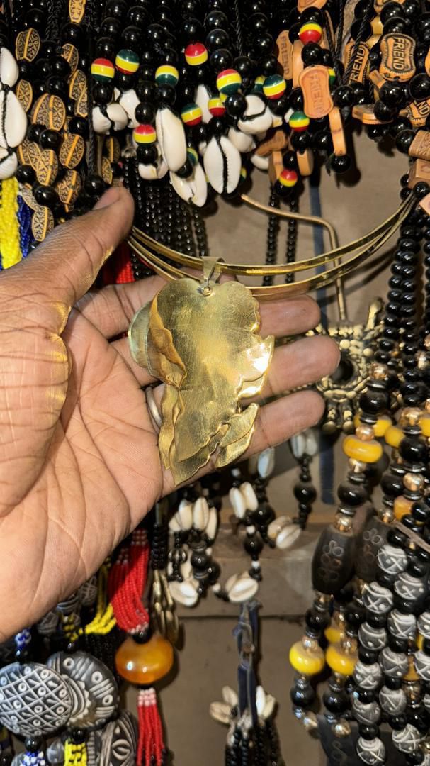 Collier Afrique Doré